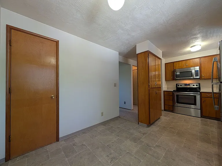Silver Lace Apartments — Photo 7