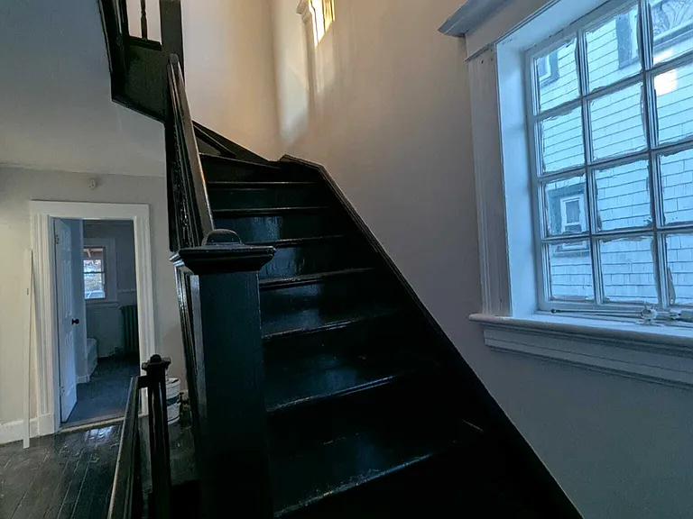 184 Buckingham St #2 — Photo 7