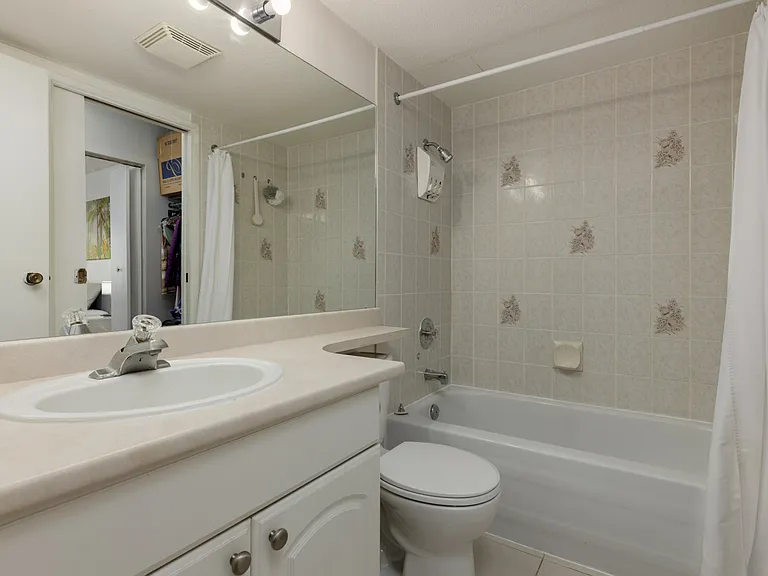 8460 Ackroyd Rd #117 — Photo 11