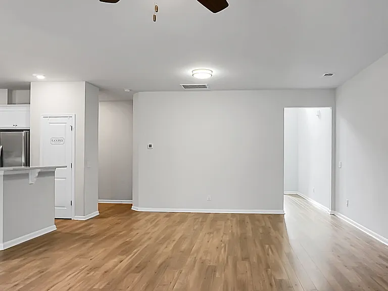 210 Daniels Creek Cir — Photo 17