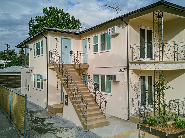 Riverside Residences — Photo 20