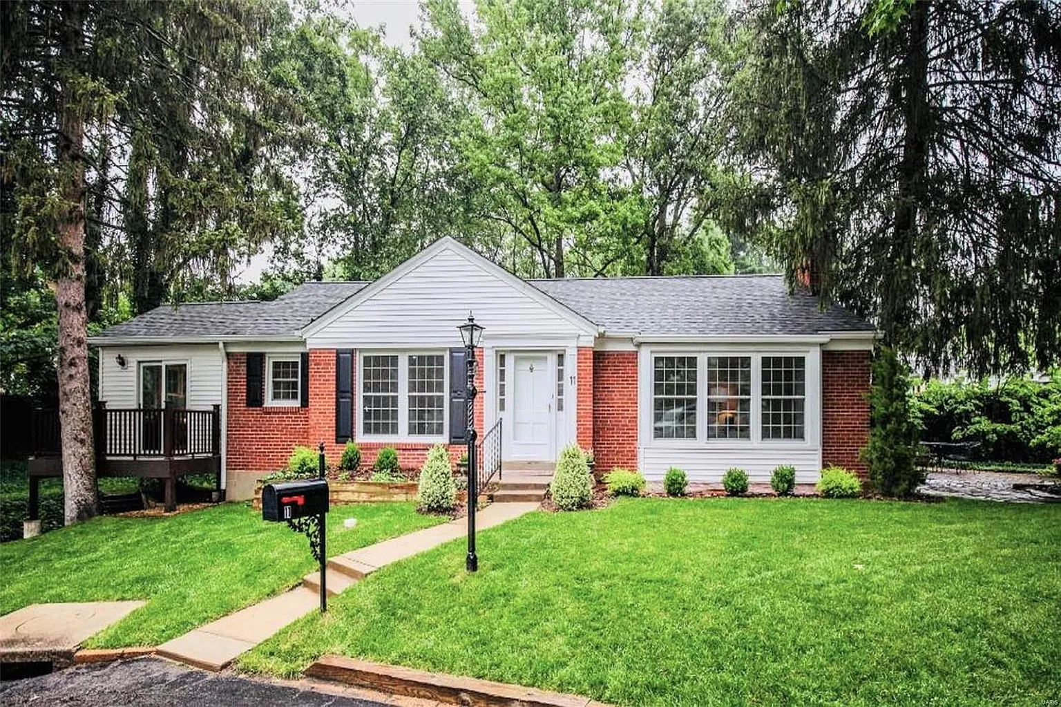 11 Price Ct photo 1