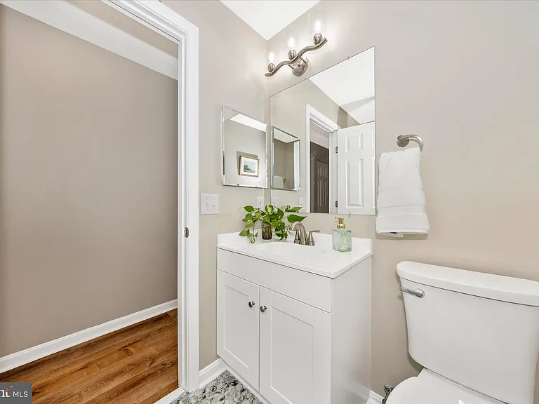 2112 Whitehall Rd #1C — Photo 33