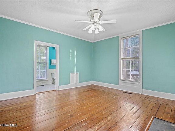 29th image of this home