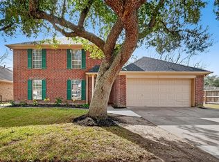 1040 Glenview Dr, Pearland, TX 77581