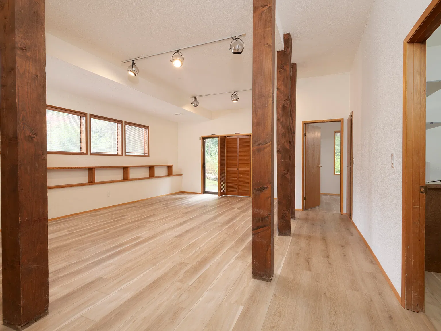 2 bed, 700 sqft, $1,850 — Photo 2