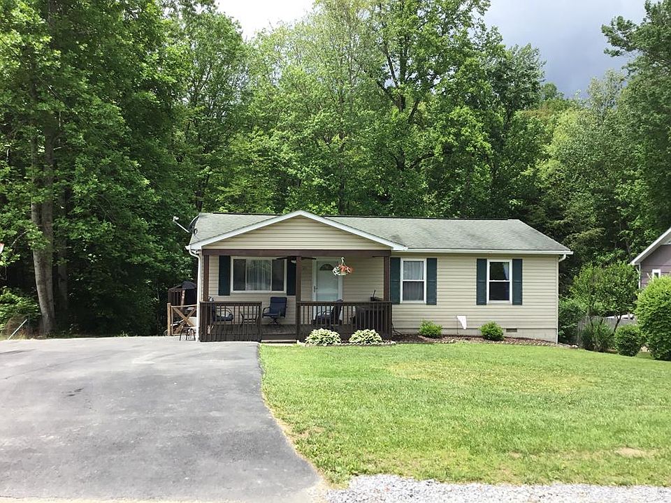 1st image of 120 Dogwood Ct
