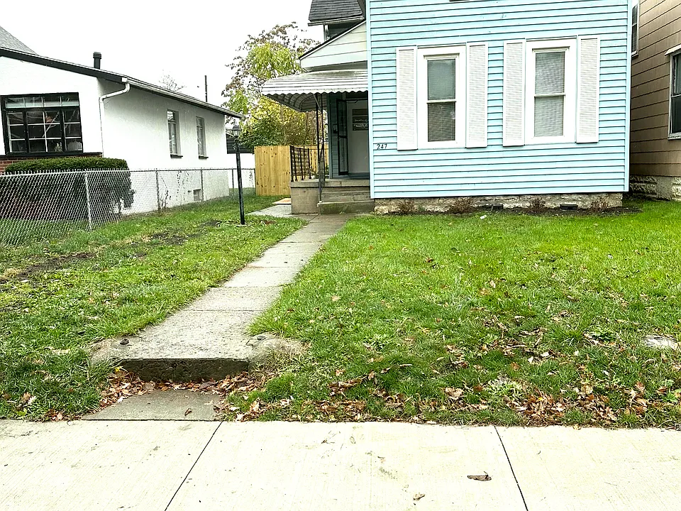 247 E Innis Ave