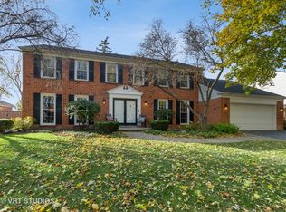 306 Red Coach Ln, Northbrook, IL 60062
