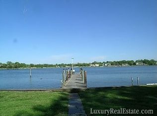 84 Gooseneck Point Rd, Oceanport, NJ 07757