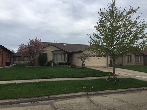2nd image of 35661 Evanston Ave