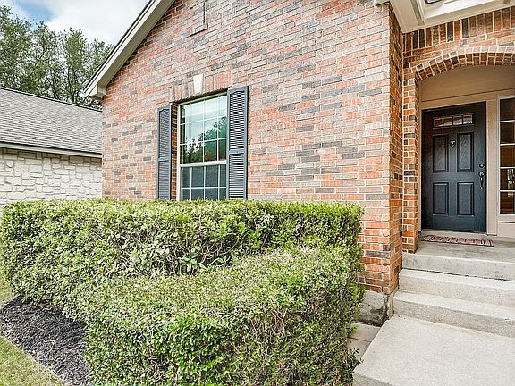 2nd image of 5 Chapelwood