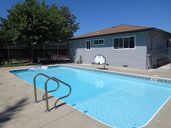 4th image of 1304 Bouret Dr