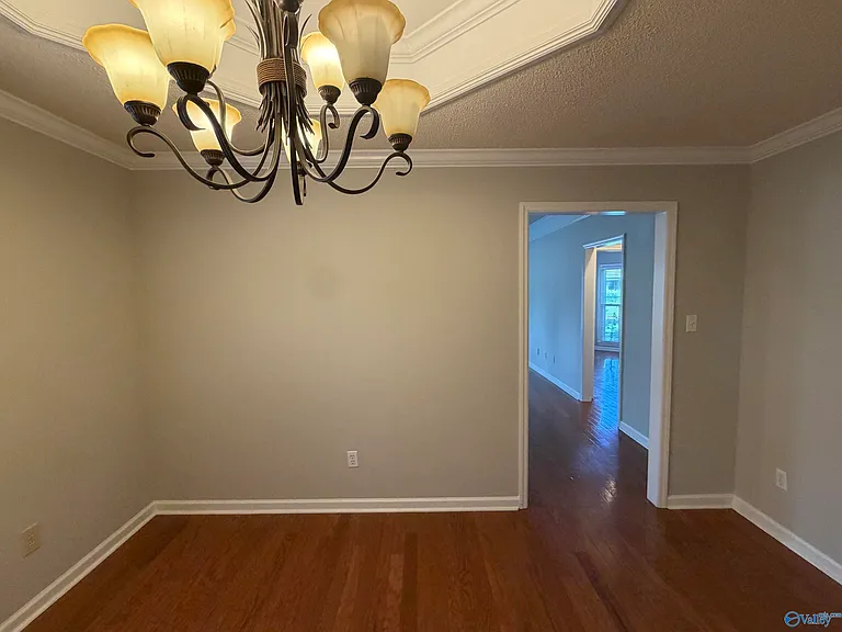 2410 Brookline Ct SW — Photo 11