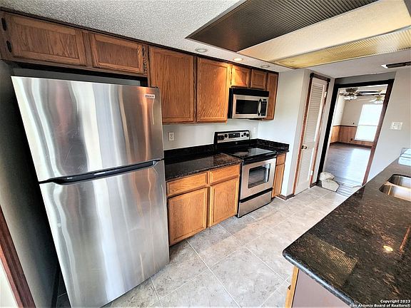 4th image of 10247 Grand Mdw