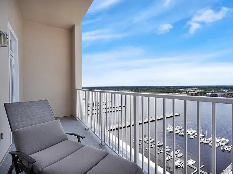 400 E Bay St #Penthouse 4 — Photo 27