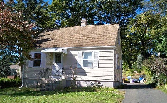 2nd image of 540 High St