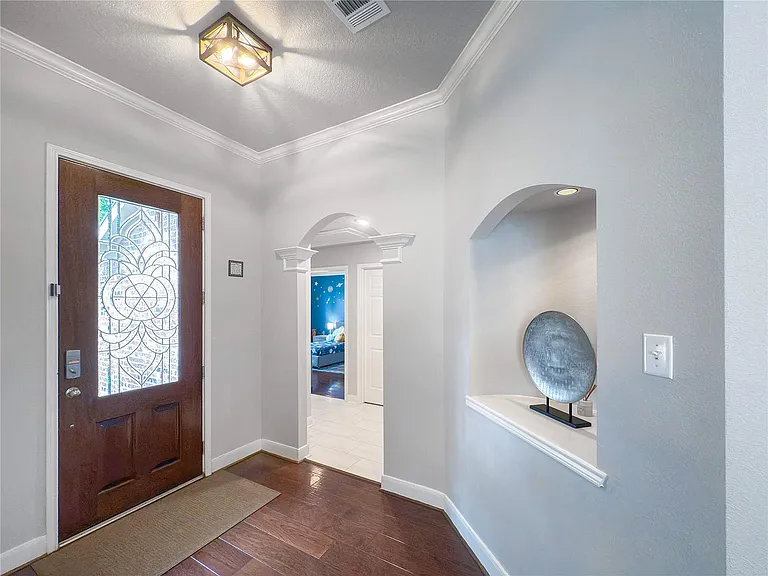 2516 Spring Landing Dr — Photo 2