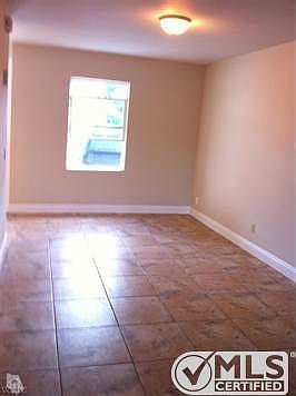 2nd image of 2712 Barry St