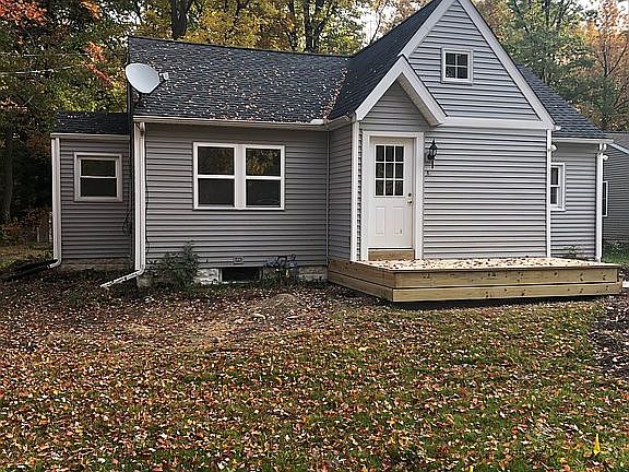 2nd image of 3117 Spruce Dr