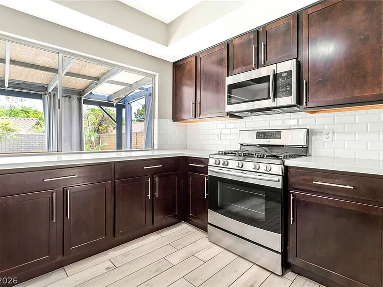 1713 Barnard Dr — Photo 16