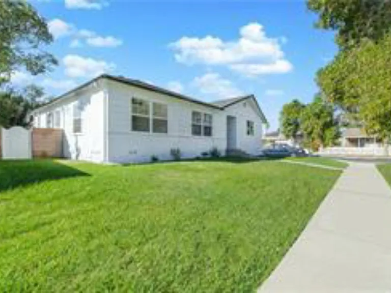 6725 Belmar Ave — Photo 5