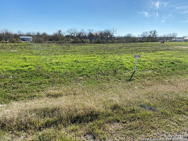 2nd image of 403 Las Palomas Dr