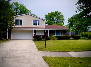 3420 Winnetka Rd, Glenview, IL 60026
