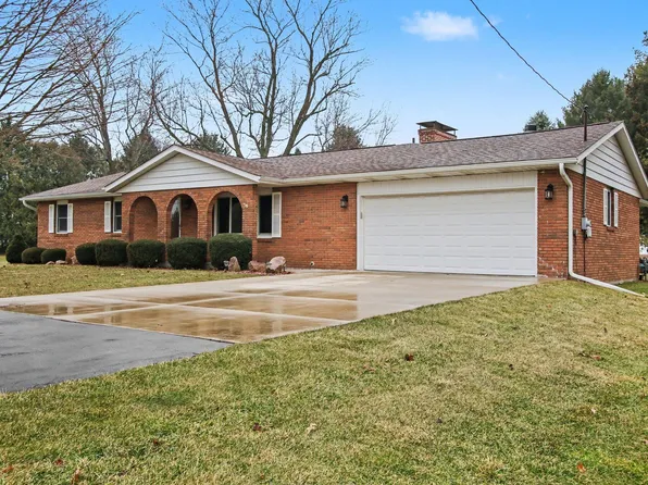 124 S Smoke Rd, Valparaiso, IN 46385