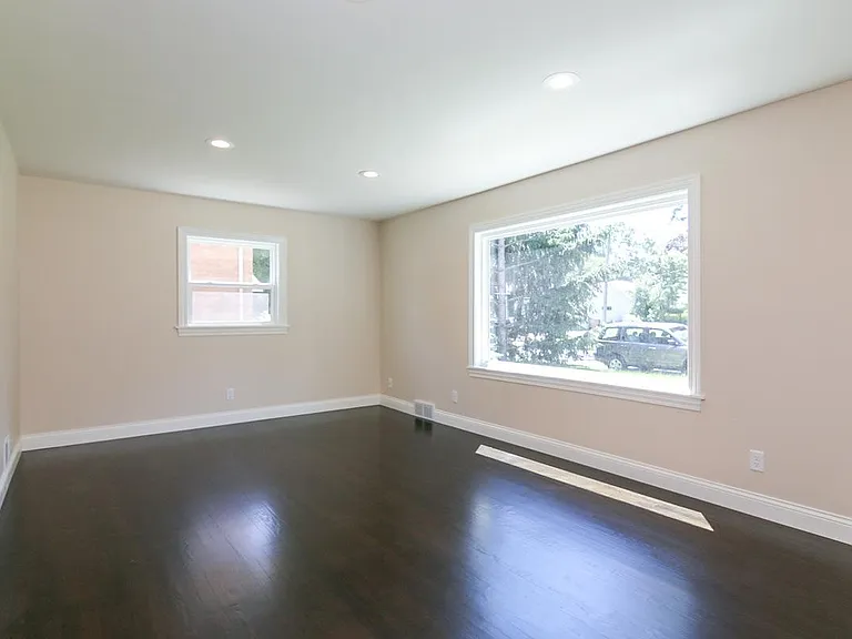 410 Rushmore Ln #1 — Photo 7