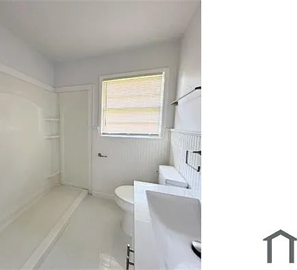 2641 1st St NE — Photo 5