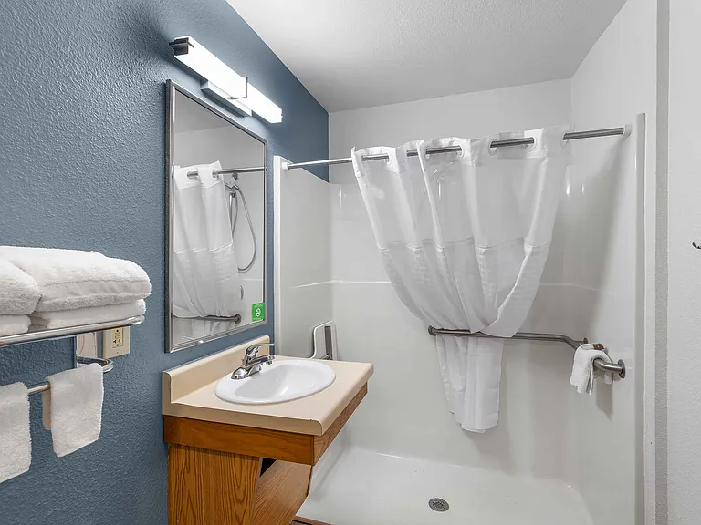 Studio Suite - 1 Full Bed