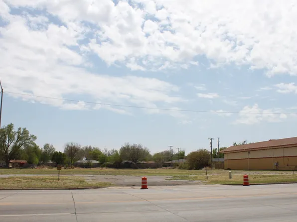 2215 Oklahoma Ave, Woodward, OK 73801