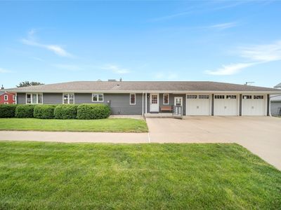 1312 8th Ave, Belle Plaine, IA, 52208