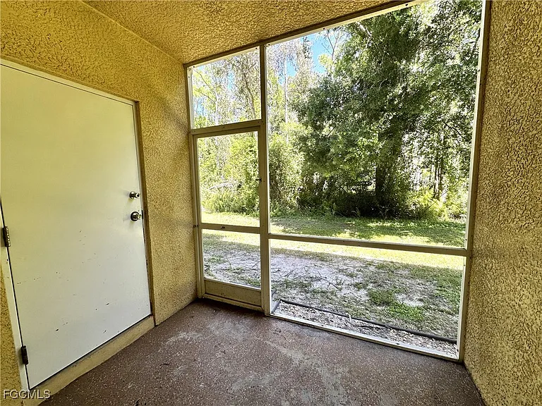 8423 Bernwood Cove Loop #403 — Photo 16