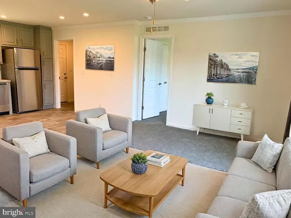 32 Rose Ave, Middletown, PA 17057