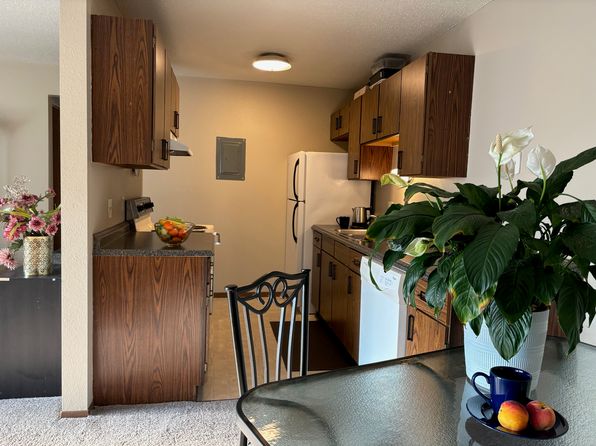 918 Roberts Ave #8