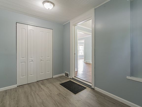 5th image of 1025 Woodlawn Ave