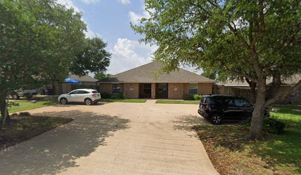 1st image of 3624 Glenna Ct #3624
