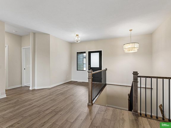 3rd image of 2830 Peterson Ave