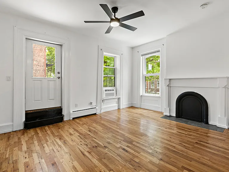 200 Warren St #2 — Photo 2
