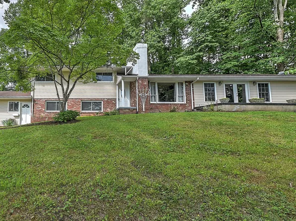 121 Hermitage Dr, Bristol, TN 37620