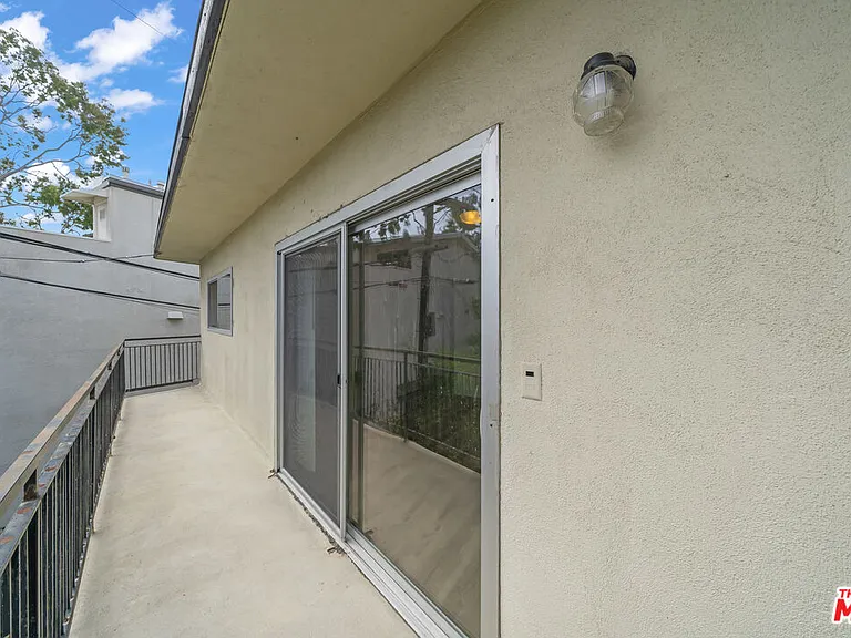 10653 Holman Ave #4 — Photo 11