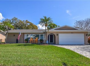 9121 136th St, Seminole, FL 33776