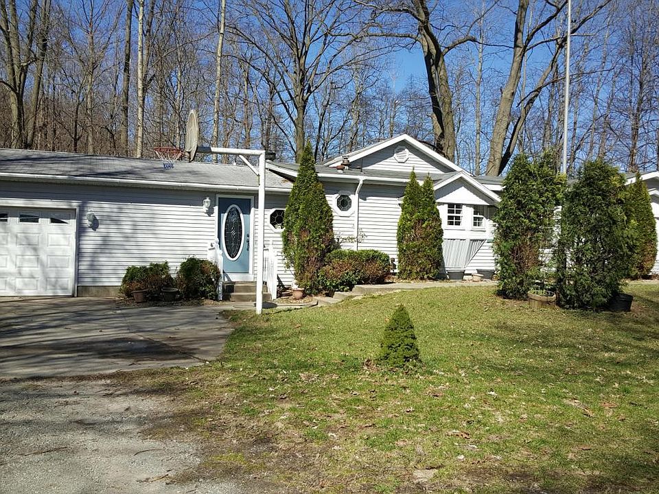 1st image of 8665 Leonard St