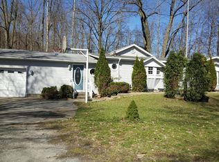 8665 Leonard St, Coopersville, MI 49404