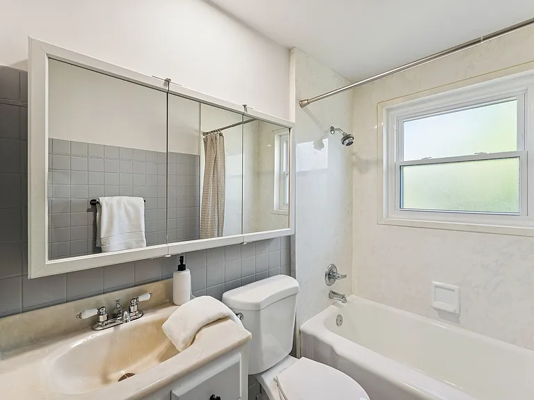 1023 E Millbert Ave — Photo 15