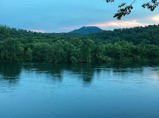 32 W Garden Ln, Calico Rock, AR 72519