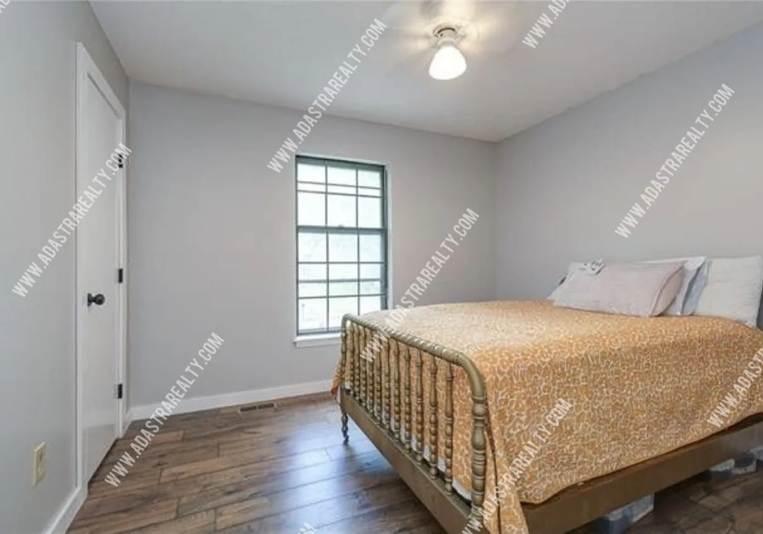 Gorgeous Blue Springs Home-Available In September!! — Photo 1