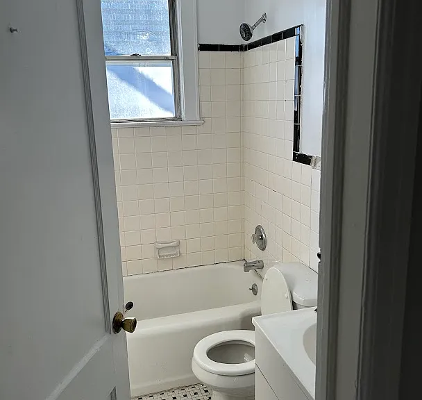 10 Hackensack Ave — Photo 1